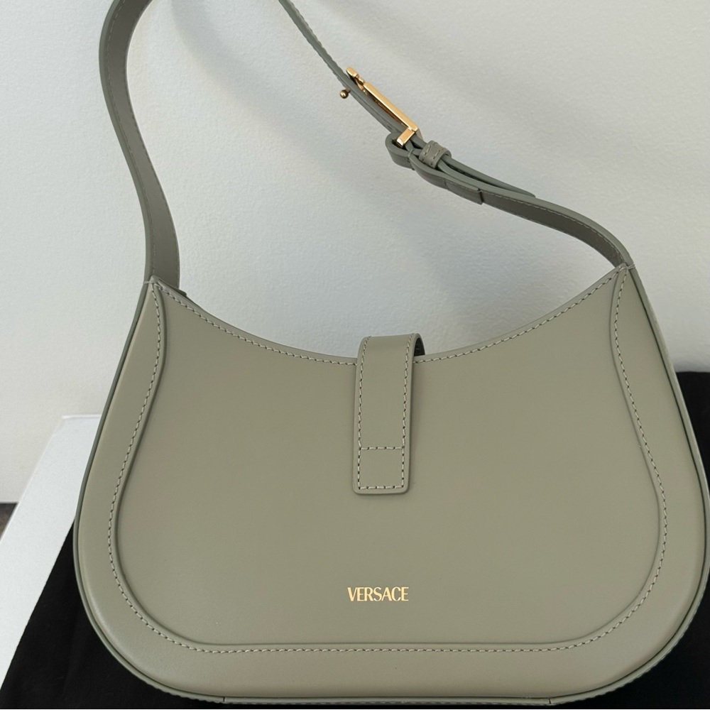 Versace Brand New Shoulder Hobo Greca Goddess Bag in Calf Leather. AUTHENTIC!!! - Picture 5 of 15